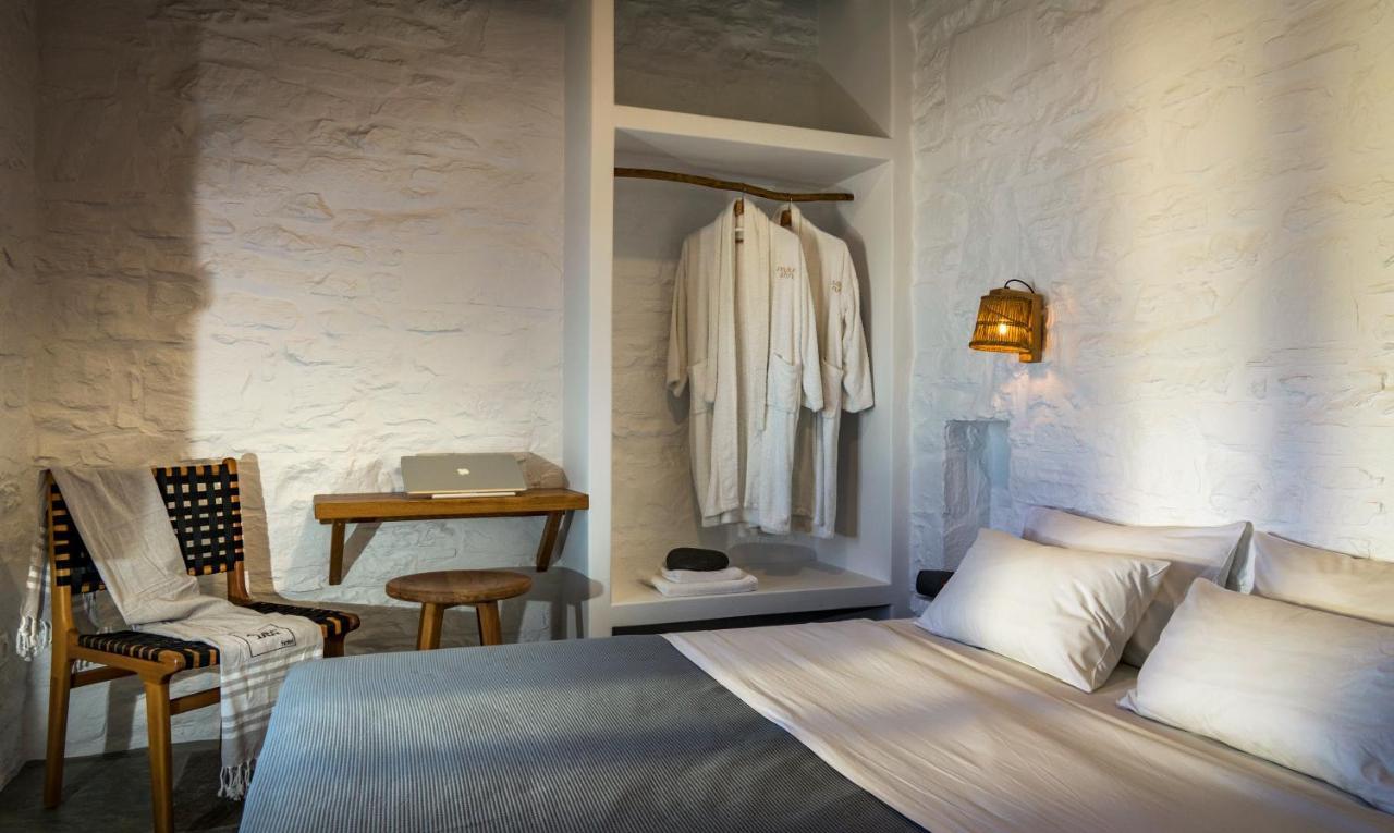Maris Private Residence Folégandros Esterno foto